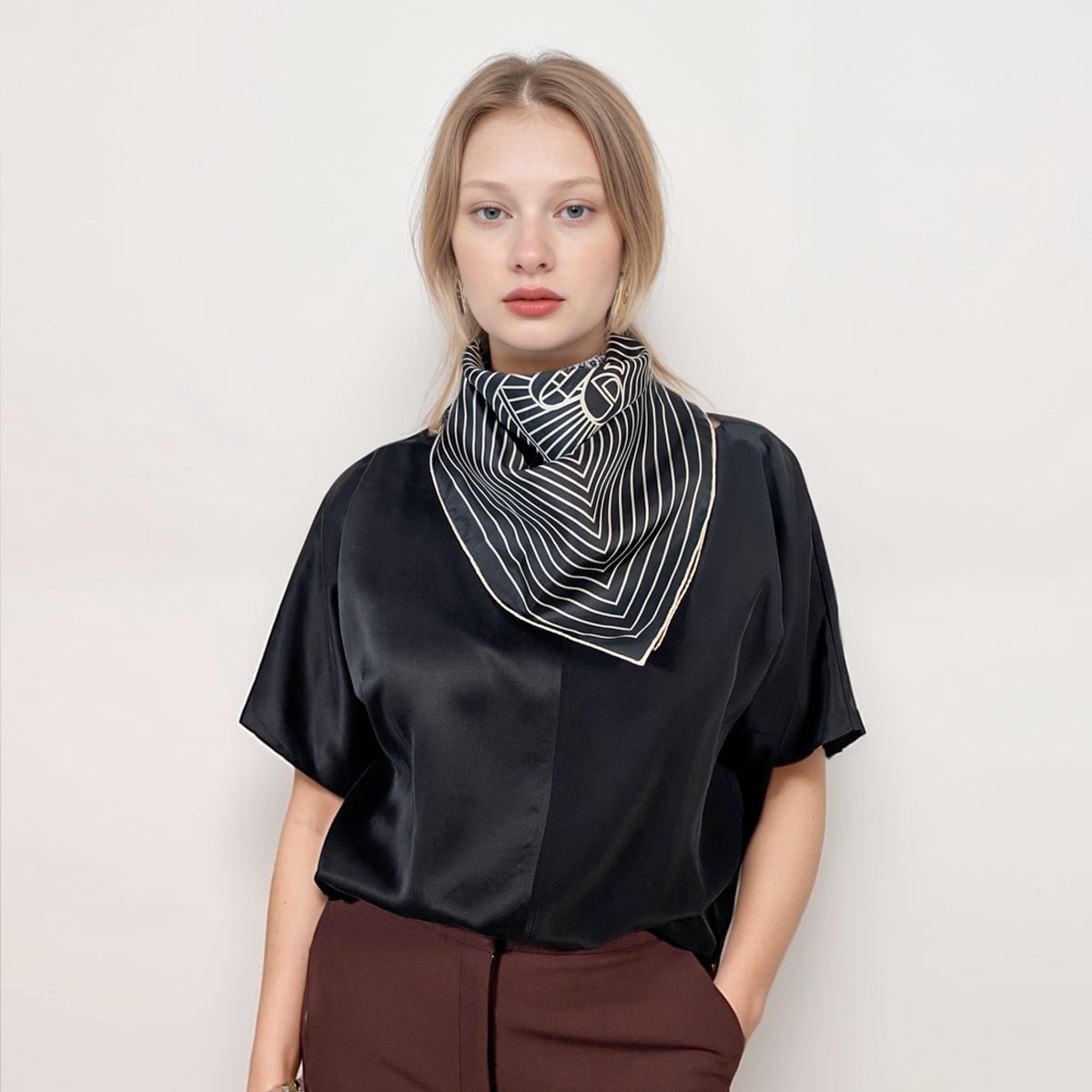 Silk scarf Signature Stripes Black