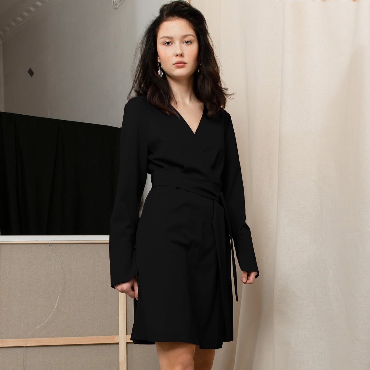 Black short Wrap dress in wool