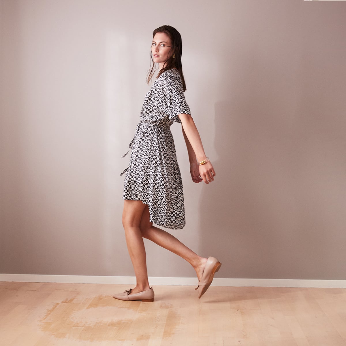 Short Day dress with black and white geo print