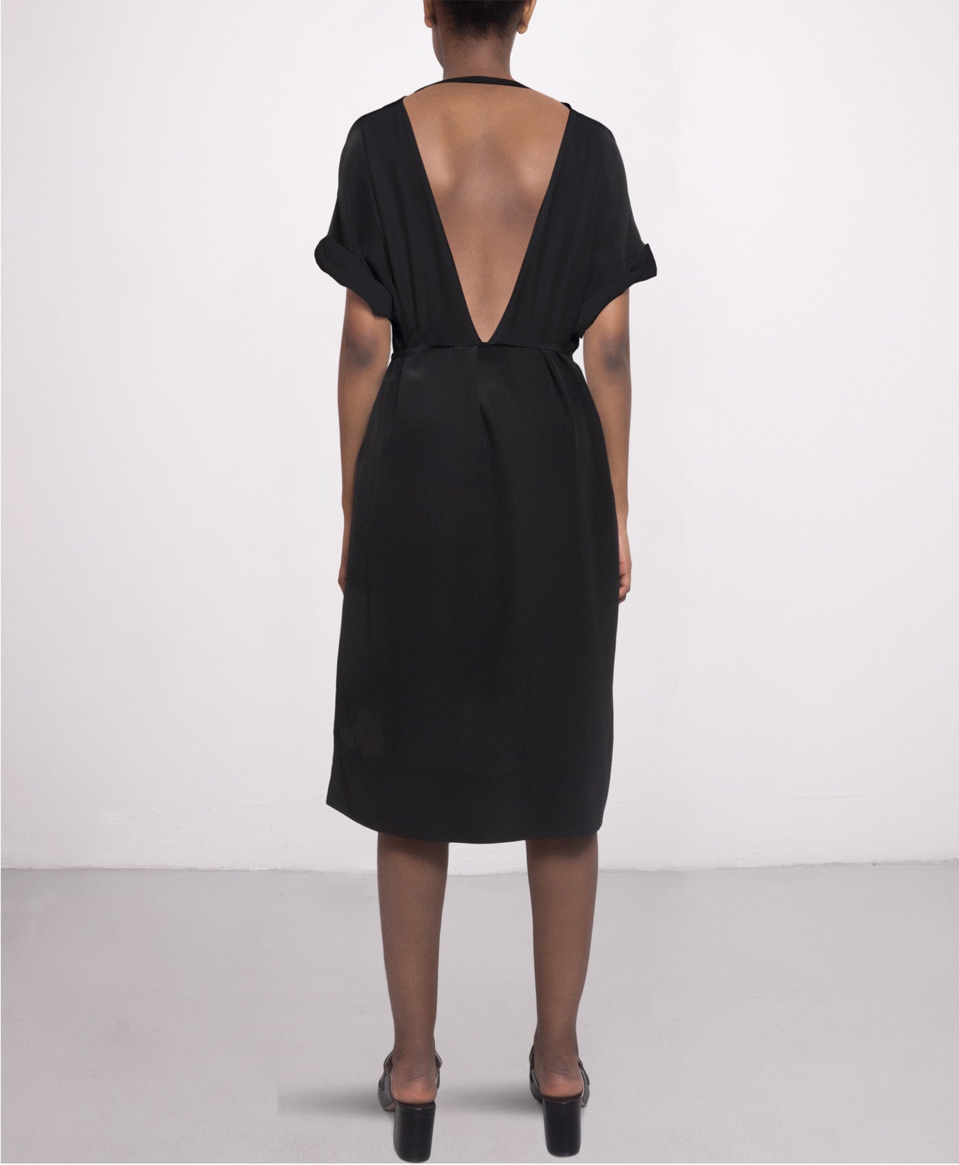 Knee-length day silk dress in Black SL RN