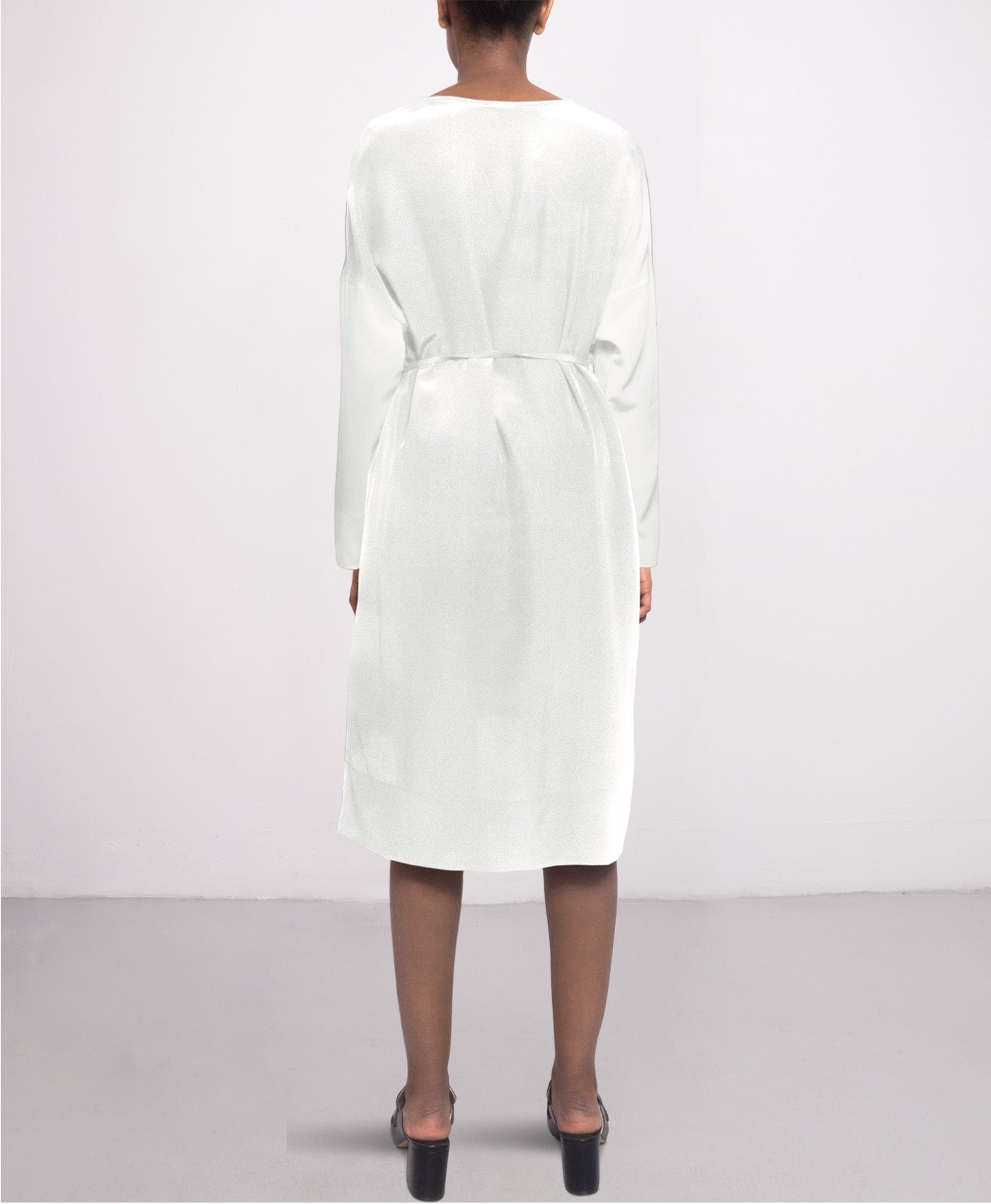 Knee-length day silk dress in Off white LS VN