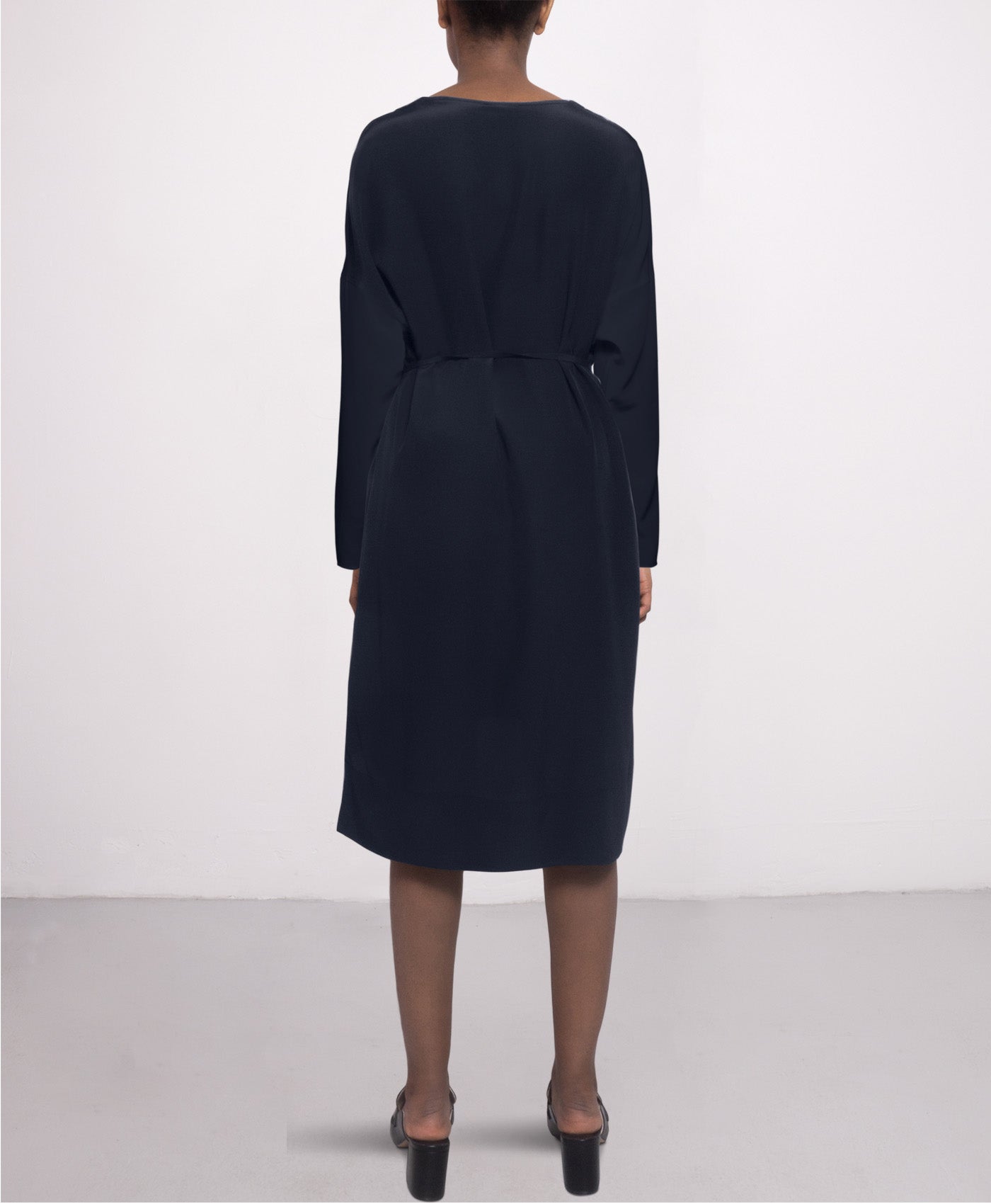 Knee-length day silk dress in Navy blue LS VN