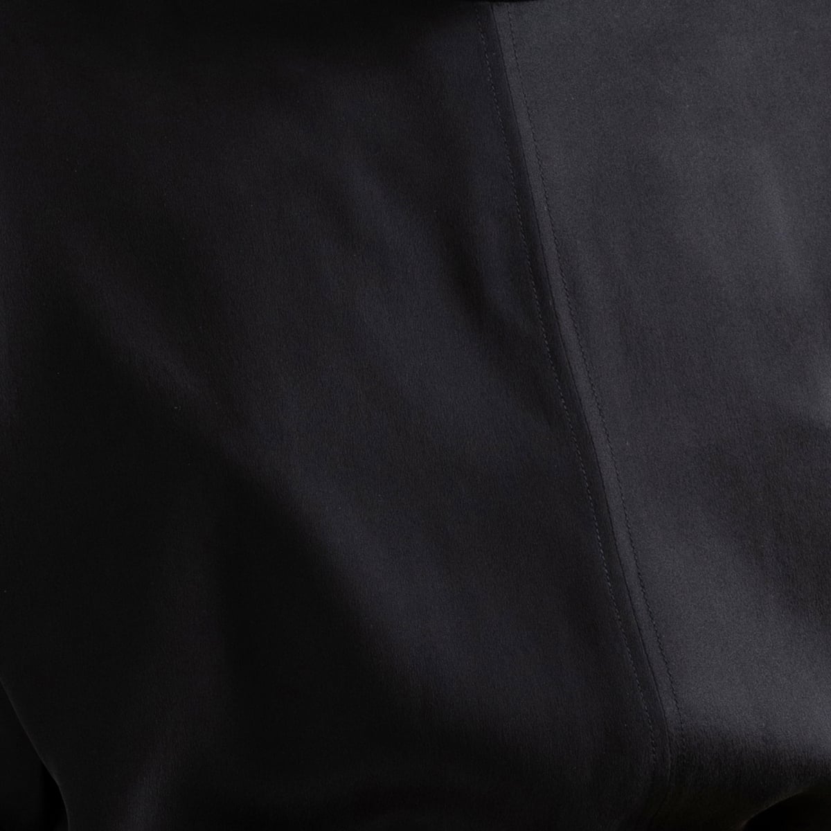 Revolution silk top in Black LS CN