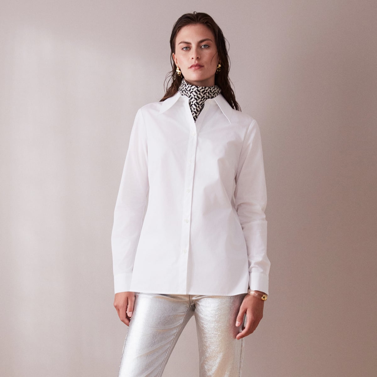 Essential shirt in White Poplin