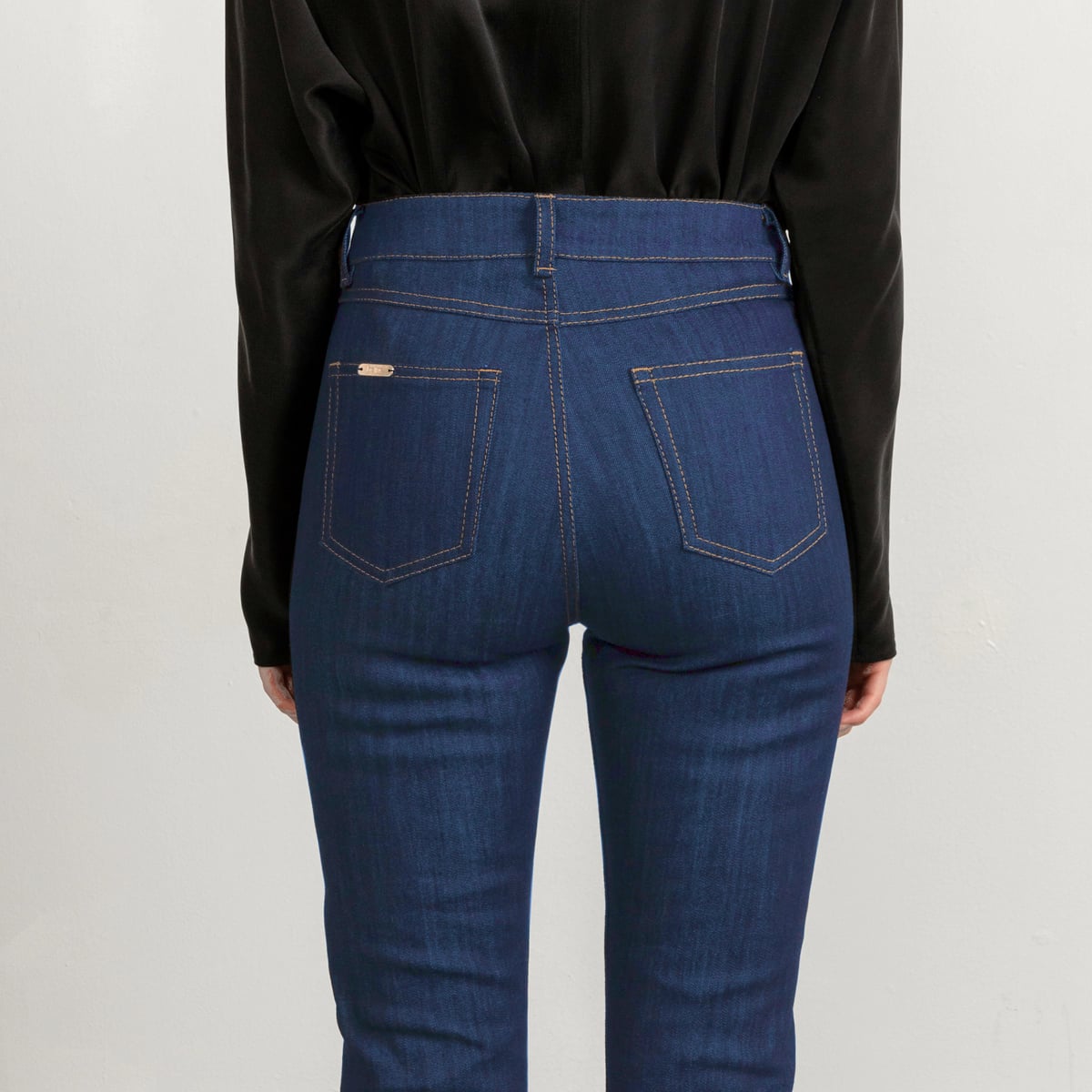 Cropped straight leg denim in mid blue, tobacco stitch