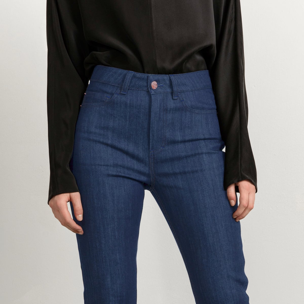 Mid blue straight leg cropped denim, matching stitch
