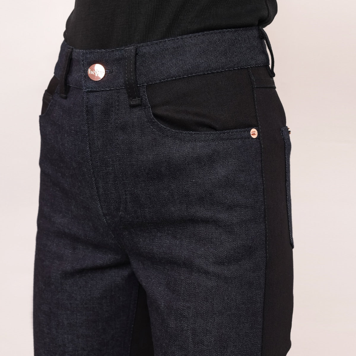 Straight leg colour block cropped jeans in dark blue and black