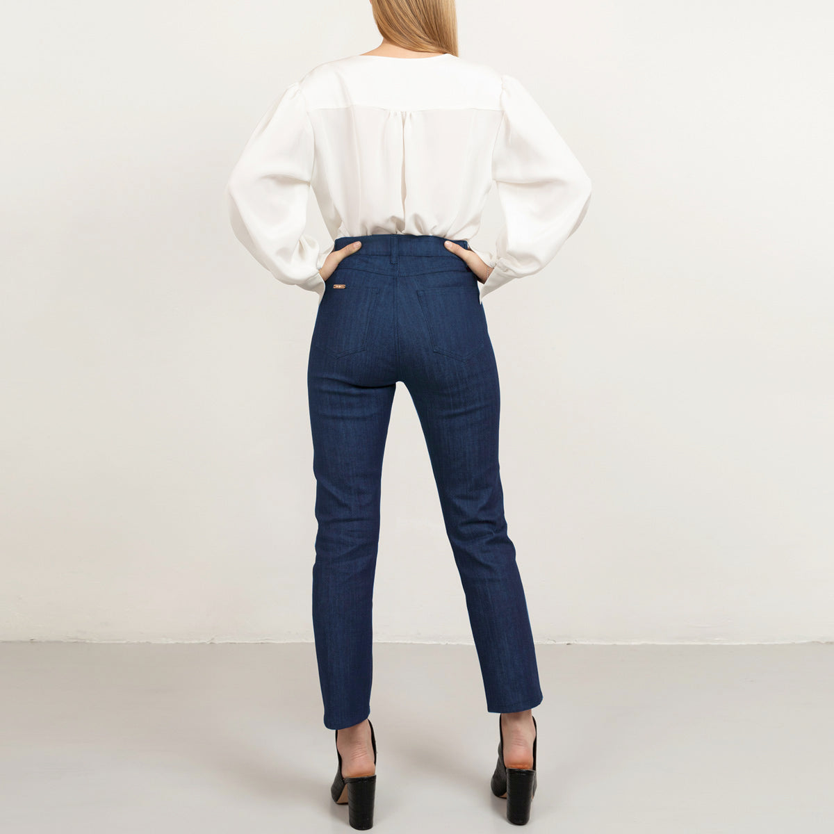 Mid blue straight leg cropped denim, matching stitch
