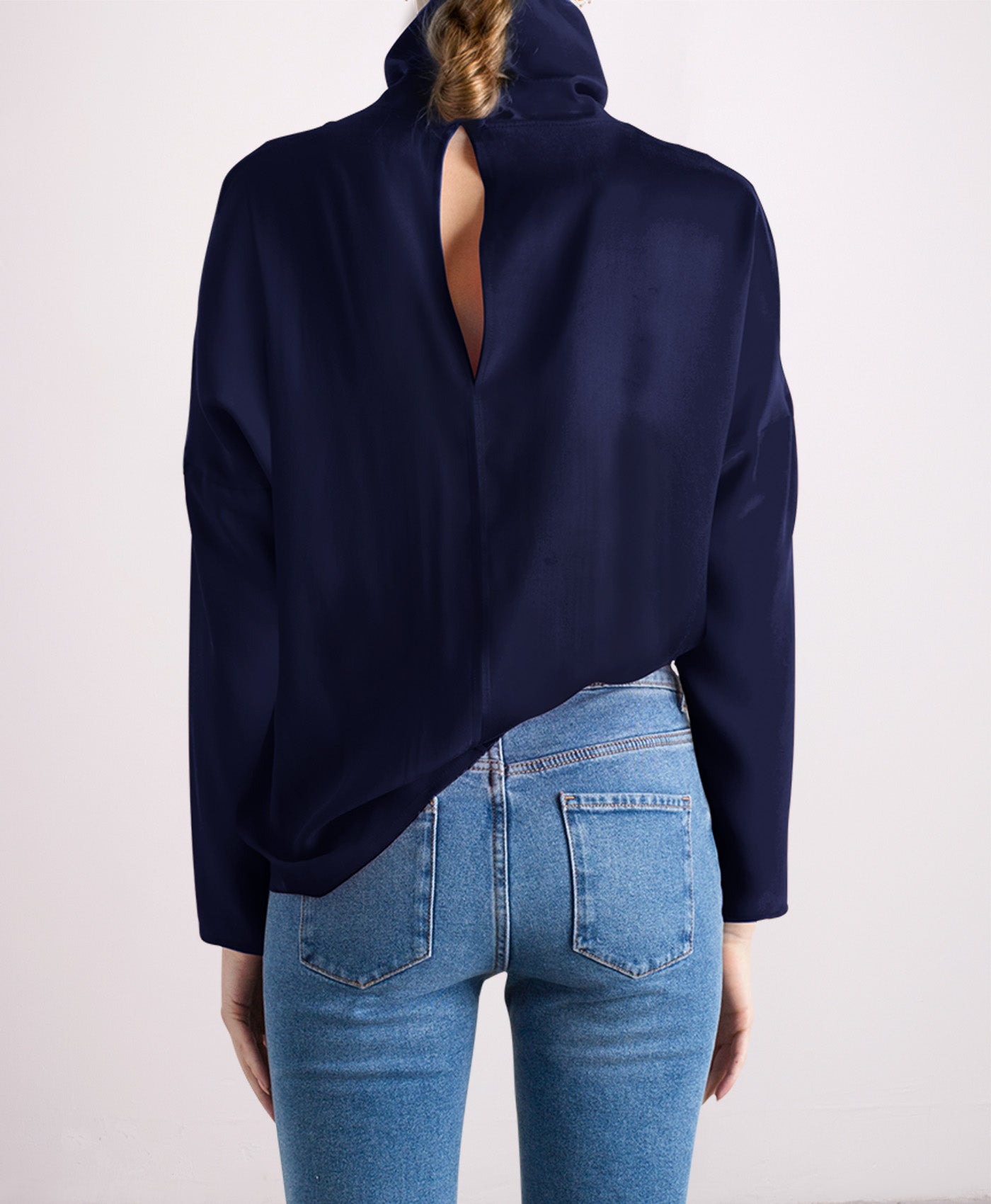 Revolution silk top in Navy blue LS CN
