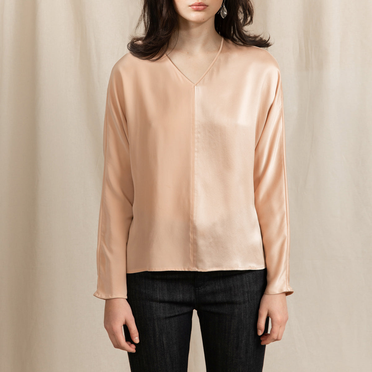 Revolution V-neck silk tee in pink