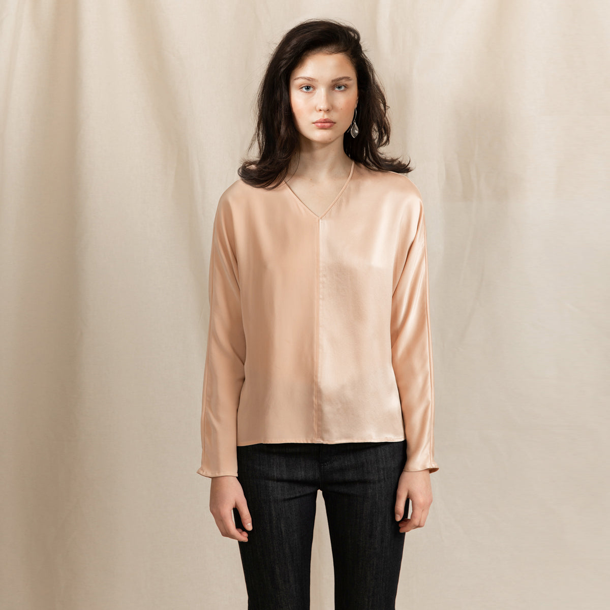 Revolution V-neck silk tee in pink