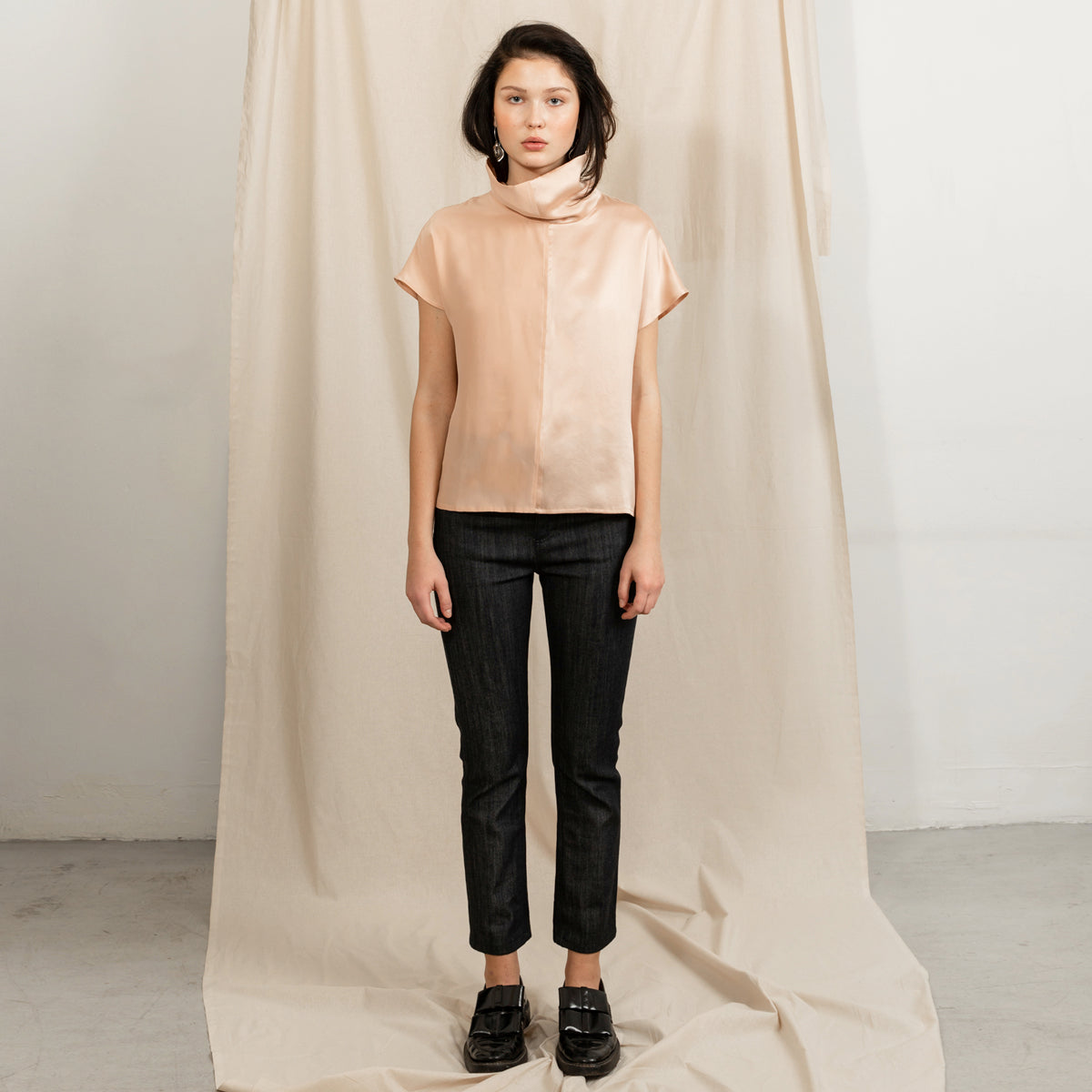 Short sleeve Revolution silk tee in pink with cowl neck