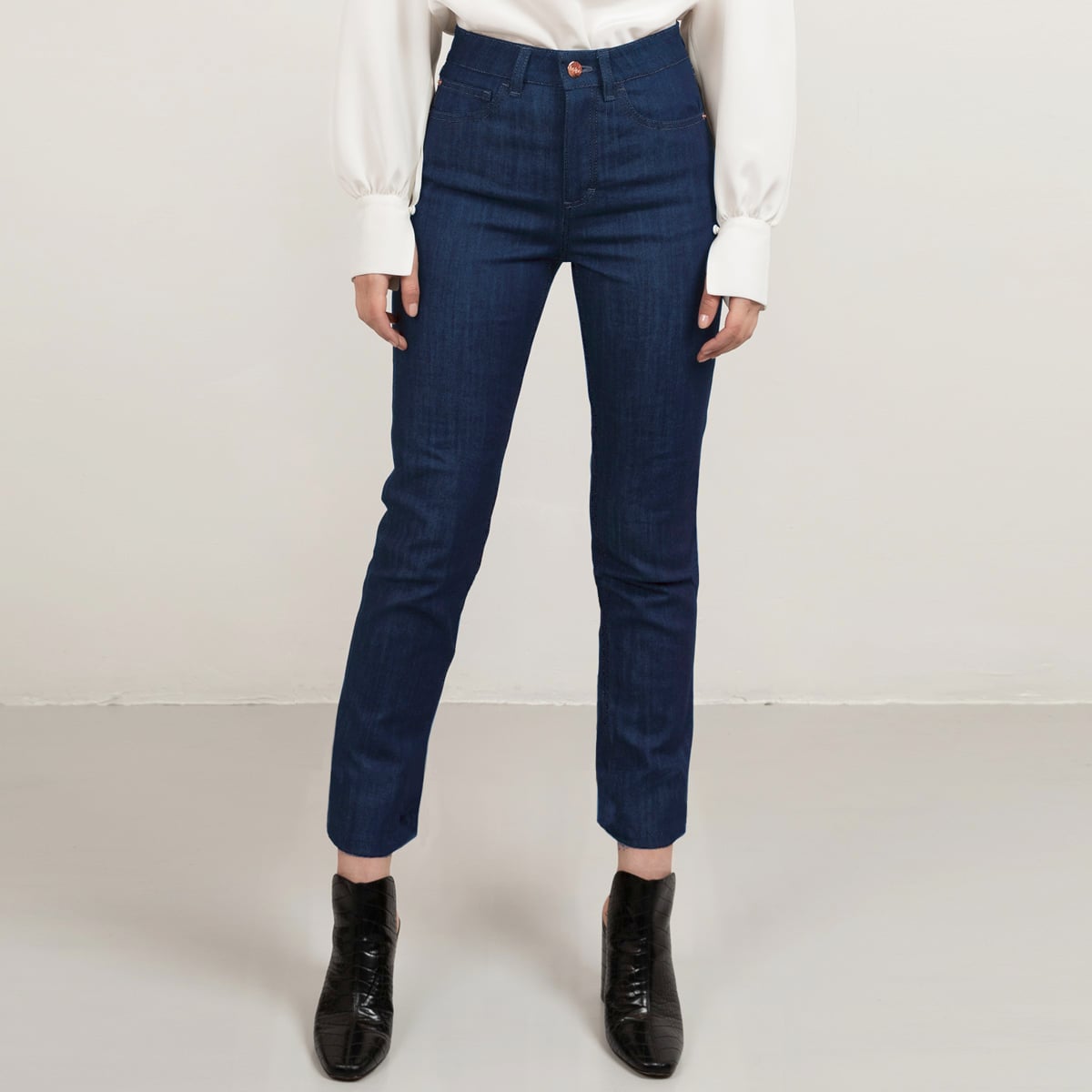 Mid blue straight leg cropped denim, matching stitch