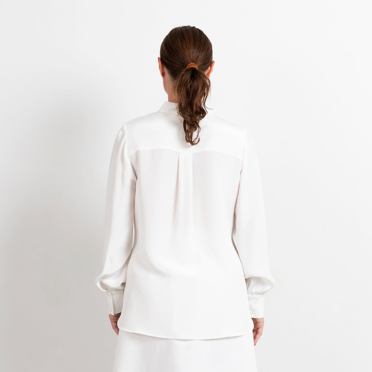 CUSTOM-FIT PUFF SLEEVE SILK CREPE SHIRT