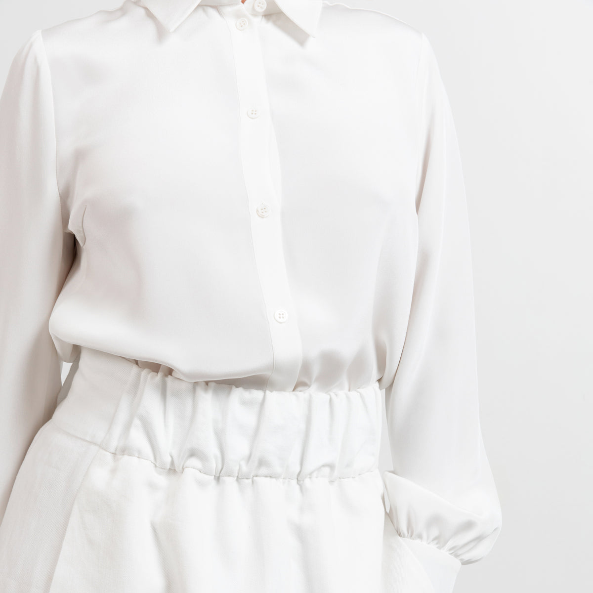 CUSTOM-FIT PUFF SLEEVE SILK CREPE SHIRT