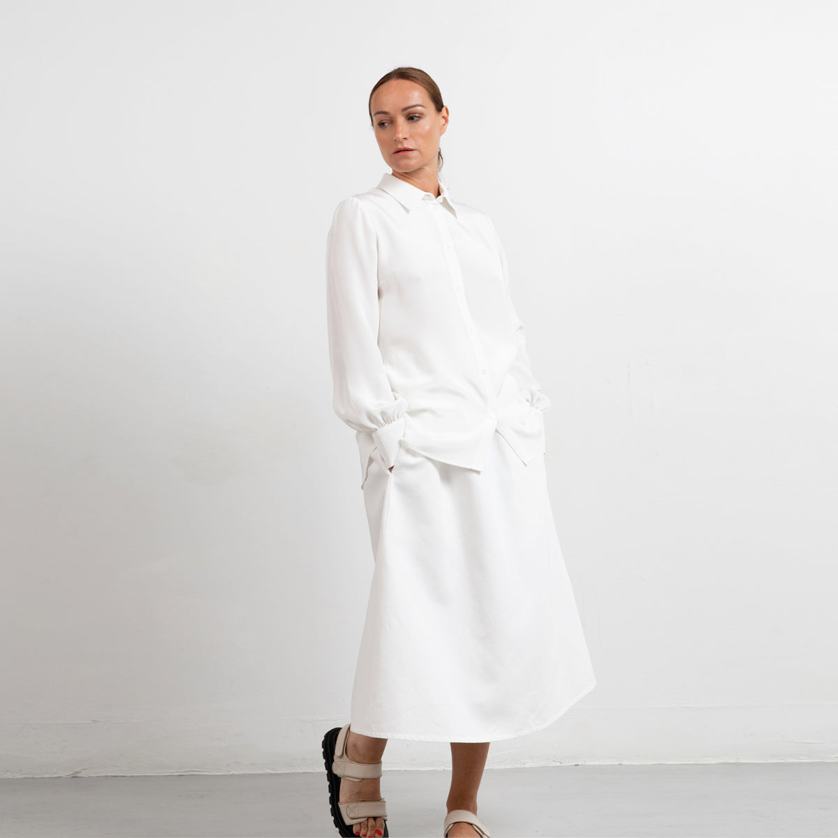 CUSTOM-FIT PUFF SLEEVE SILK CREPE SHIRT