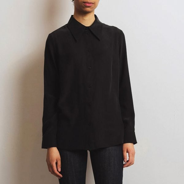 essential shirt in black silk