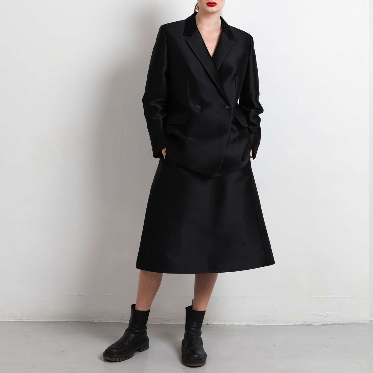 A-line custom-fit midi skirt in silk mix by Studio Heijne
