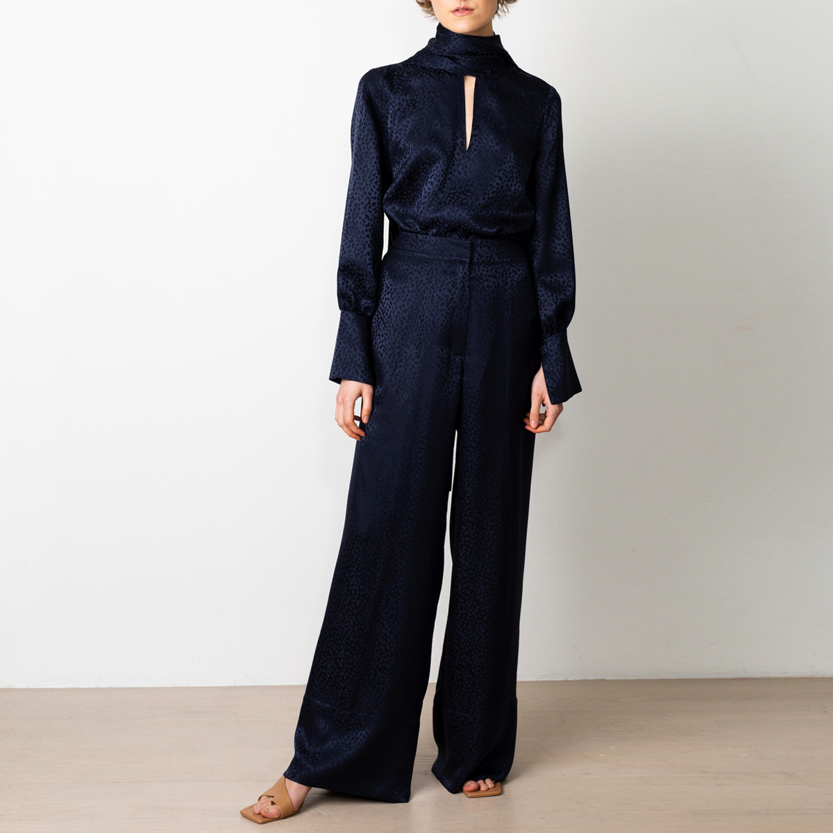 Limited edition long wide leg trousers in navy silk jacquard- Studio Heijne